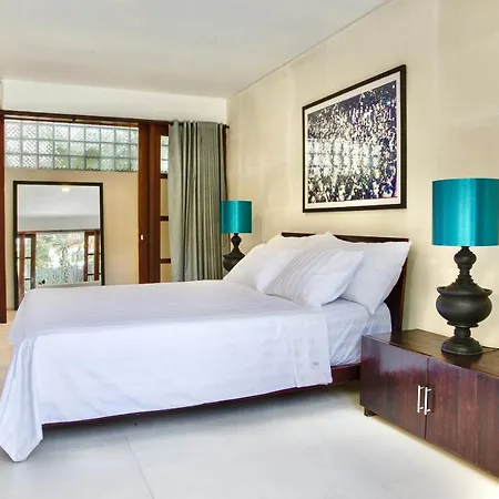 Villa Emma | Heart Of Seminyak | 350M Beach-3